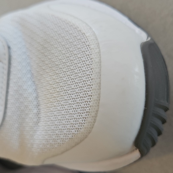 Adidas Sneakers - Picture 3 of 12